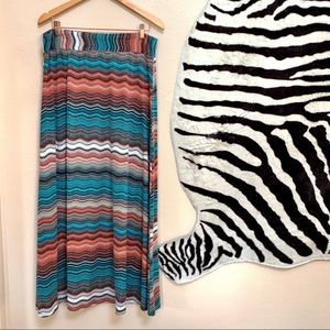 TOZ & ALI MAXI SKIRT SIZE L